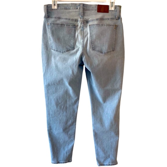 Madewell 9” Mid-Rise Skinny Crop Jeans | Asbury Light Wash | Size 31 - Picture 12 of 14